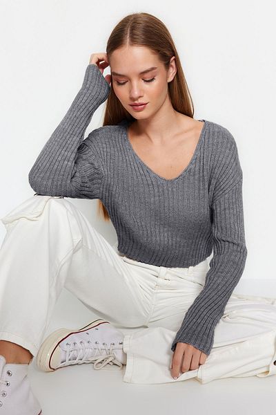 Trendyol Collection V-neck Anthracite Knitwear Crop Sweater - Twoaw24kz01214