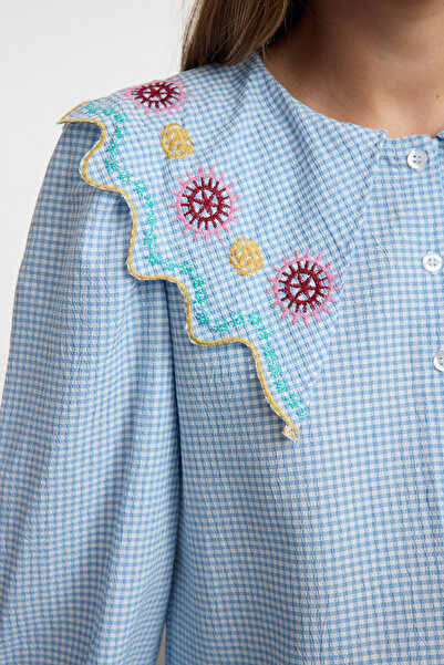 Trendyol Collection Cămașă țesătă cu mânecă cu balon albastru brodat - TWOSS21GO0232