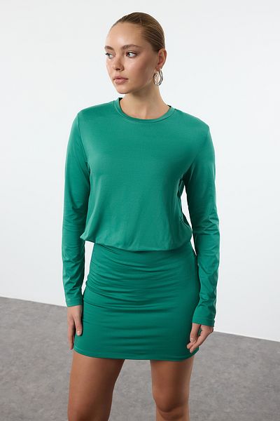 Trendyol Collection Smaragdgrünes dehnbares Mini-Strickkleid - weicher Stoff, tailliert Twoaw25el00210