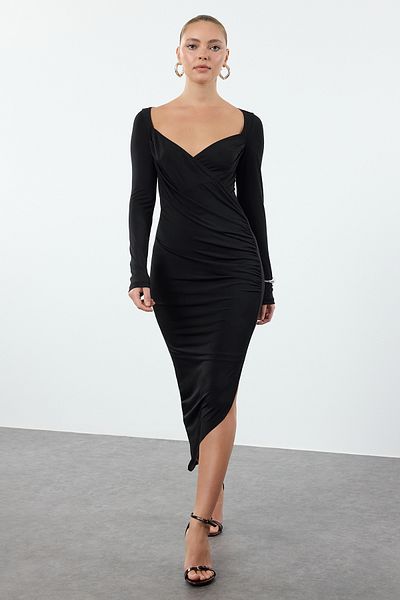 Trendyol Collection Ασύμμετρο κομμένο μαύρο μίντι πλεκτό φόρεμα - Συγκεντρωμένο και εφαρμοστό Twoaw25el00410