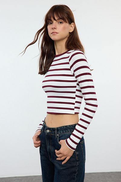 Trendyol Collection Bluză elastică vâscoasă premium - dungi bordeaux, țesătură moale, croială TWOAW24BZ00048