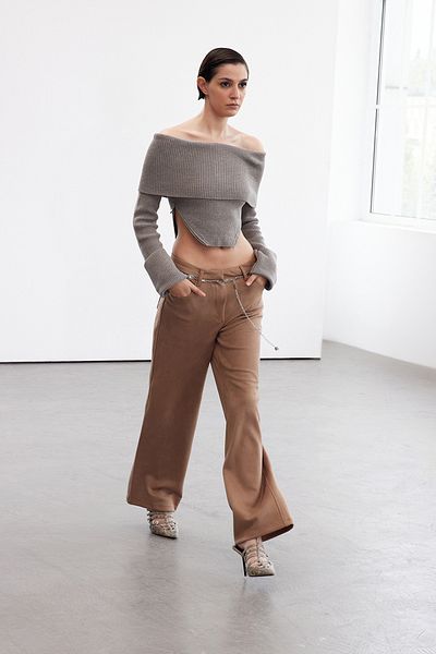Trendyol Collection Ediție limitată Mink Premium/Custom Yarn Ribbed Carmen Guler Tricotaj Pulover TWOAW25KZ00321