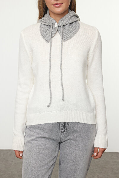 Trendyol Collection Svetr Ecru s měkkou texturou – s kapucí, Twoaw25kz00357