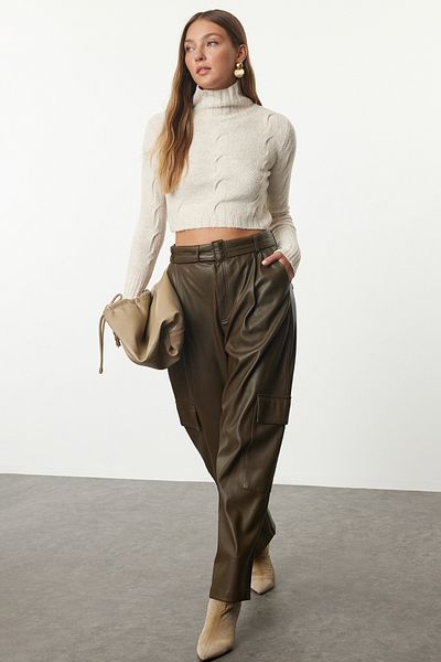 Trendyol Collection Pulover Crop Knitwear - Stone Soft Texture TWOAW20KZ1175