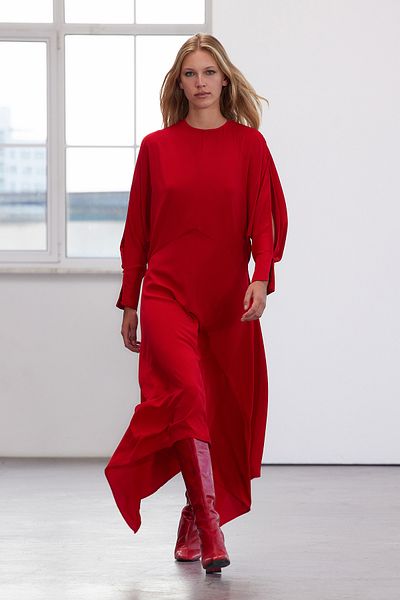 Trendyol Collection Piros Midi szőtt ruha – derékbőséges kreppszövet, limitált kiadású TWOAW25EL00446