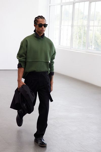 Trendyol Collection Limitovaná edice mikiny KHaki Fleece – oversize střih, s označením TMNAW24sw00228