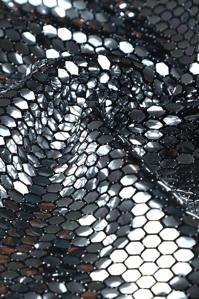 Kumaş Deposu Petek Pullu Gümüş Örme Abiye Kumaş