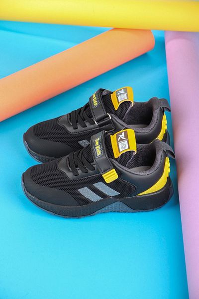 Zerenyus Velcro Black Yellow Boys' Sports Shoes