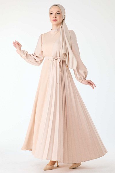 TOFİSA Beiges langärmliges Damenkleid mit Plisseedetails – gerader Kragen – 24427