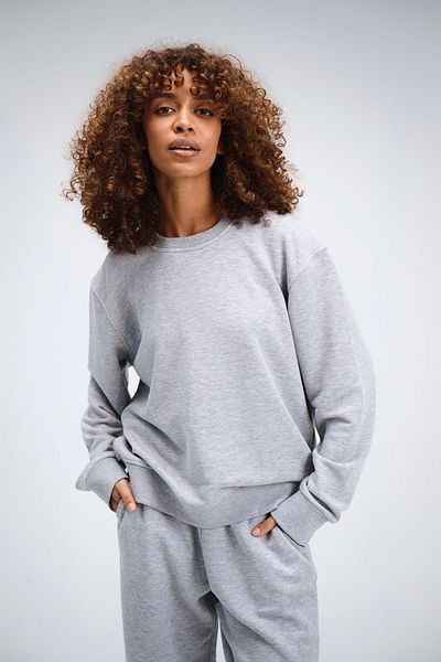 gothamvibes Women's Timeless Oversize Gray Sweatshirt