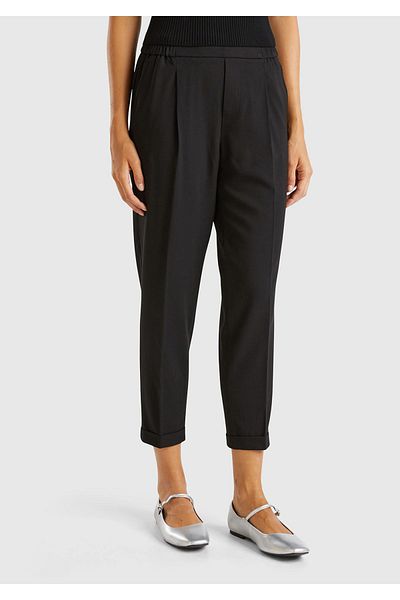 United Colors of Benetton Women's Black Viscose Blend Side and Back Gathered Curled Leg Pants