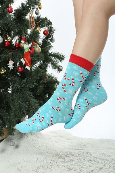 Socks Tunnel Цветни новогодишни чорапи със захарен сняг