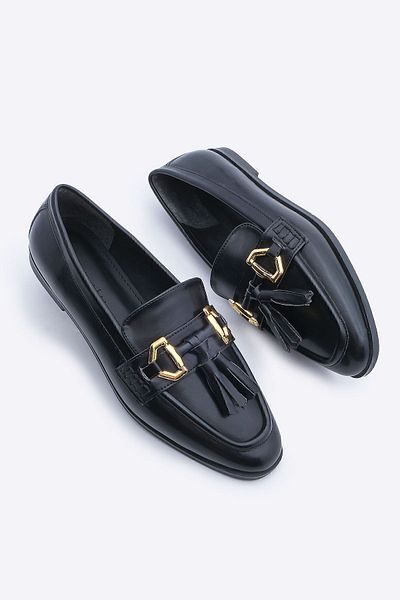 Marjin Damen Loafer mit Quaste und Schnalle, Freizeitschuhe, Satrus, Schwarz