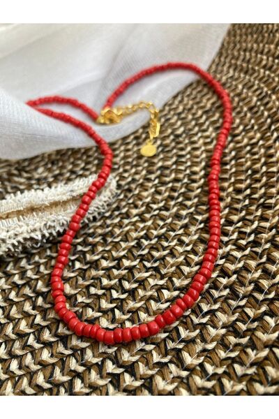 Kosovalı Kırmızı Sade Ve Şık Boncuk Kolye