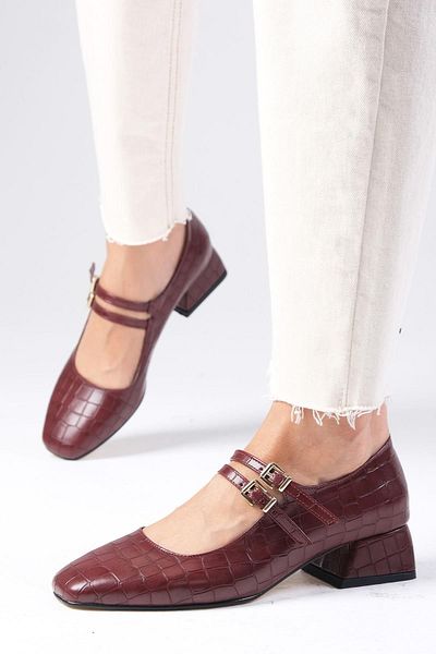 Mio Gusto Giorgia Claret Red Women's Short Heeled Blunt Toe Shoes