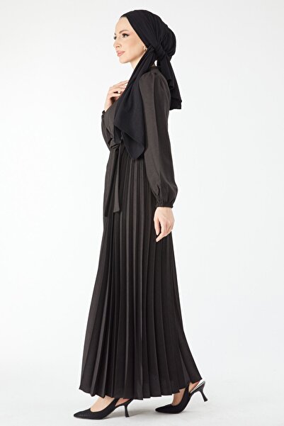 TOFİSA Czarna, plisowana, szczegółowa sukienka damska z długim rękawem i wysokim kołnierzem - 24427