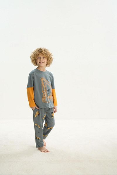 Sevim Boy's Green Long Sleeve Pajama Set - C4T2N7O8