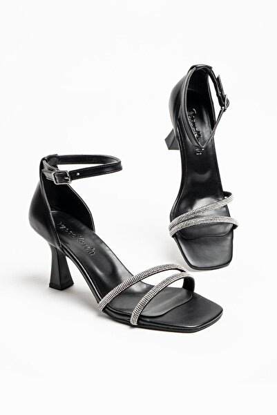 Papuckurdu Μαύρα βραδινά παπούτσια με διπλό λουράκι με τακούνι