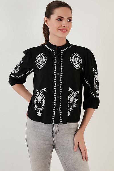 Lela Cămașă de cămașă din pânză din bumbac cu mâneci trei sferturi brodate cu guler predominant 611bz0044
