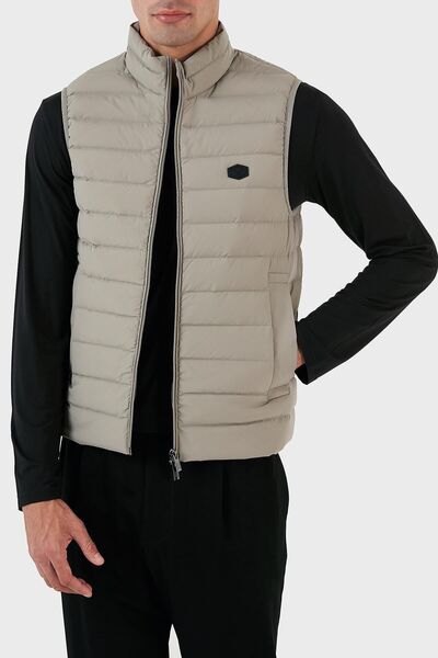 Emporio Armani Water and Cold Resistant Padded Slim Fit Vest Men's VEST 8N1BQ1 1NLRZ 064