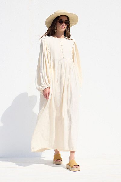 Manuka Ecrufarbenes Musselin-Kleid – plissierte Details