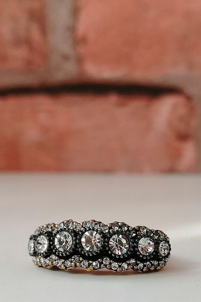 Esra Pamir Diamond Mounted 7 Stone Ring