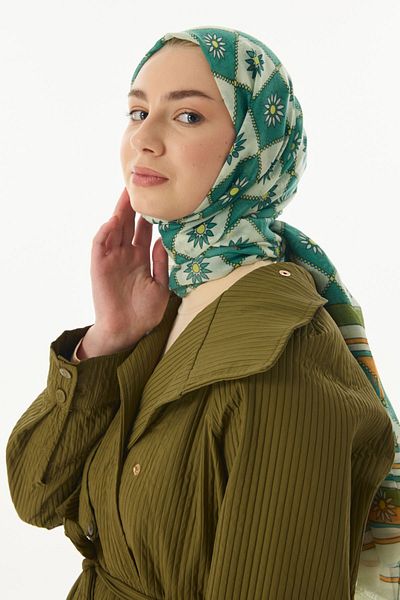 SOFT AKSESUAR Daisy Patterned Shawl - Stylish and Comfortable