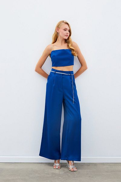 Sateen Pantaloni din satin cu centură de piatră - ALBASTRU