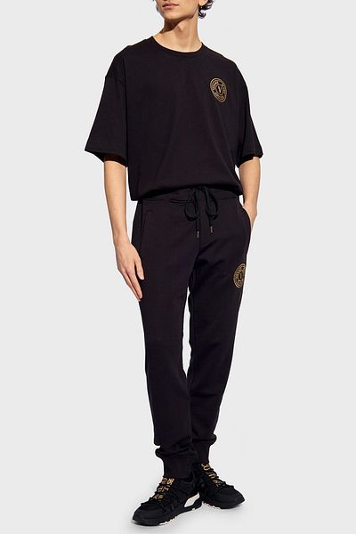 VERSACE JEANS COUTURE Tricou din bumbac cu decolteu relaxat pentru bărbați 76GAHT03 CJ00T G89