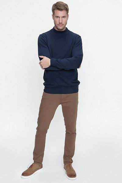 Morven Πλεκτό πουλόβερ Basic Dynamic Fit Relaxed Cut με μισό ζιβάγκο