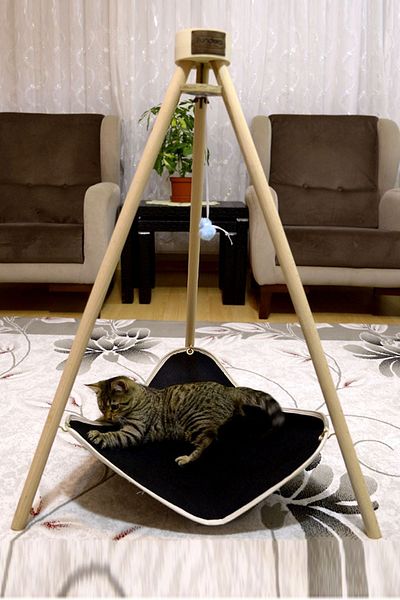 Bundera Pyramid Cat Bed Hammock House Wooden Tripod Pet Hammock Swing Dog Bed Scratching