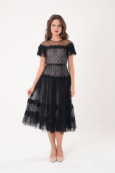 SpringStore Rochie de seara neagra cu detaliu din dantela - maneca batista