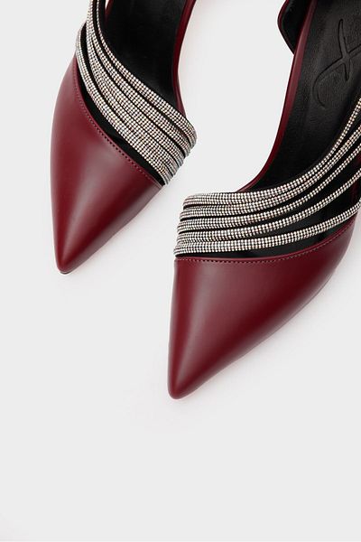 zeyad Cage High Heels