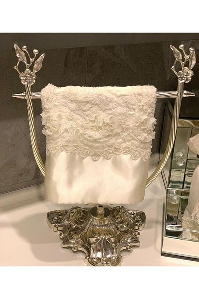 Kardelen Kristal Brass Embroidered Towel Holder