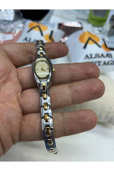 Almera Vintage Retro Women's Watch - Alsaat Silver Color
