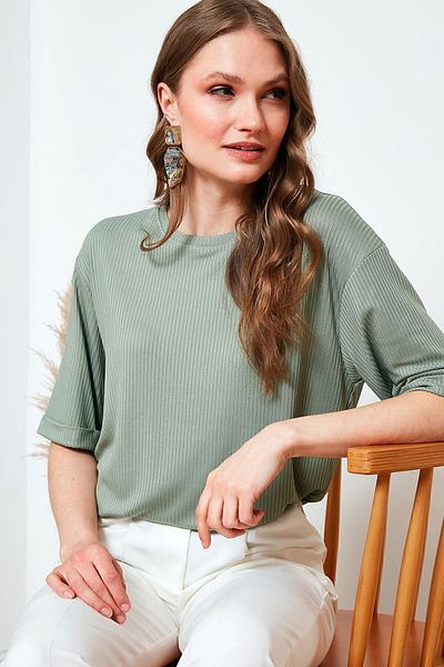Lela Γυναικεία πράσινη μπλούζα Oversize Crew με λαιμόκοψη με λεπτομέρεια 5863683