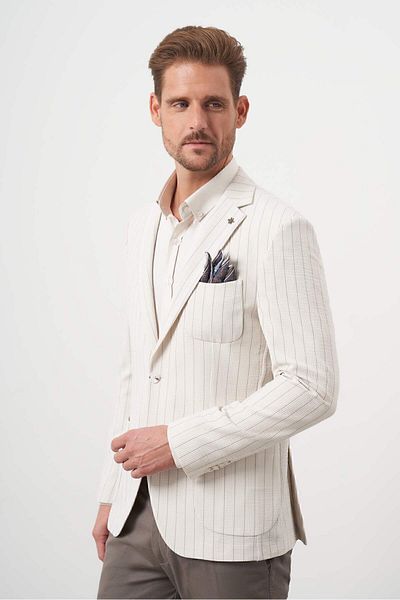 Morven Men's Beige Woven Seersucker Slim Fit Bag Pocket Mono Collar Sports Jacket