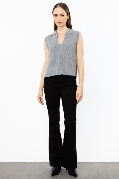 ON V-Neck Insignia