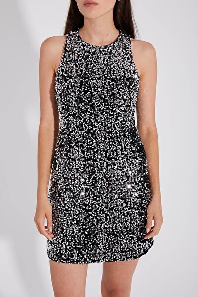 ONE8 Party Elbisesi Pul Payetli Kadife Kumaş Sırt Dekolte Astarlı Mini Elbise