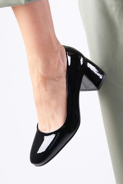 Mio Gusto Jade Black Patent Leather Mary Jane - Block Heeled Round Toe Women's Shoes