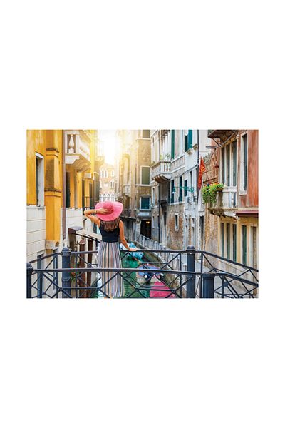 Blue Focus 1000 Piece Puzzle - Travel Woman (TRAVELLER WOMAN)