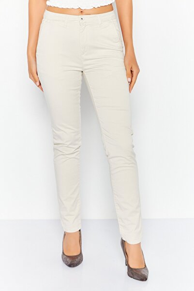 Sorbino بنطال تشينو سادة بقصّة عادية للنساء، كريمي