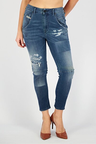 Diesel Women Regular Fit Distressed Stretchable Denim, Blue