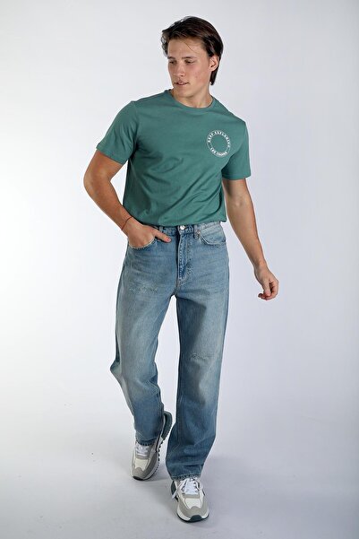 Lee Cooper بنطال جينز فضفاض للرجال باللون الأزرق الفاتح