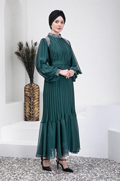 Livanomi Taşlı Piliseli Yeşil Tesettür Abiye Elbise