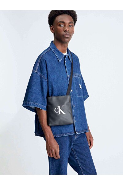 Calvin Klein MONOGRAM SOFT FLATPACK18