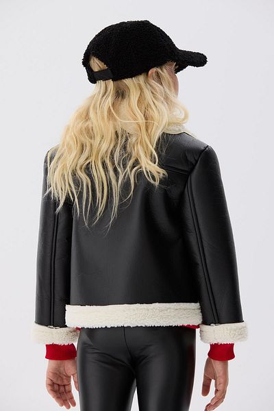 Tyess BG Store Girl Черна шапка