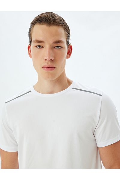 Koton Αθλητικό μπλουζάκι με κοντό μανίκι Crew Neck - Reflective Printed