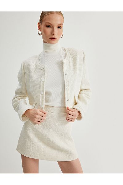 Koton Glitzernde, kurze Tweedjacke mit Rundhalsausschnitt und Druckknopfdetail