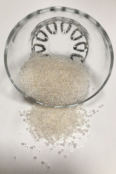 Limelia Піщана бісерка відкритого кремового кольору 2 мм